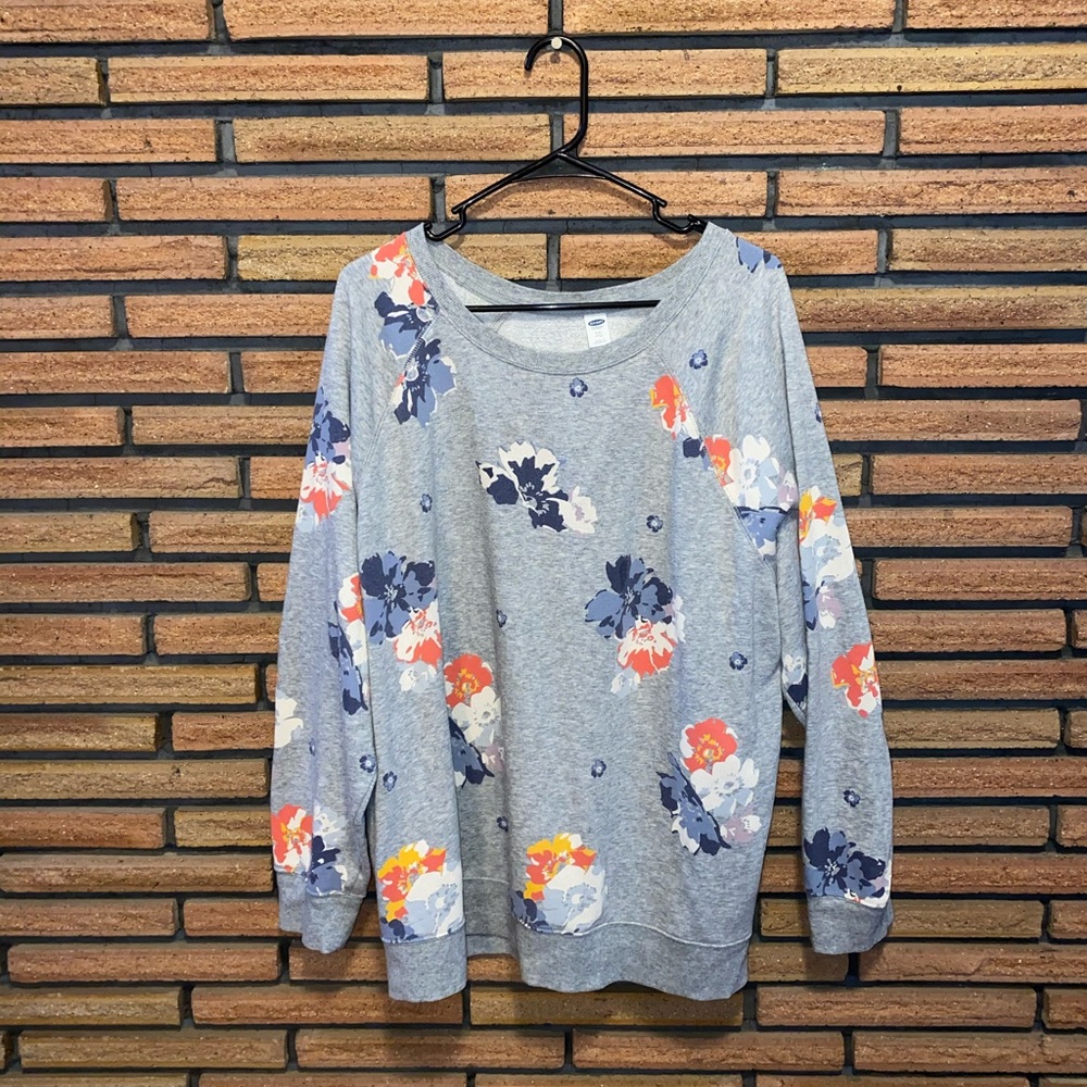 Old Navy Graphic crew neck sweatshirt